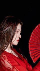 莝