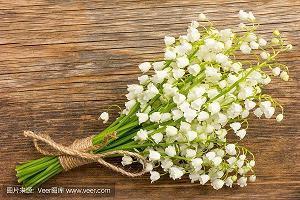 潚