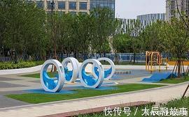 适合微信的爱情说说：流言有一千分贝可是你的话更彻底更尖锐_微信说说心寒的句子