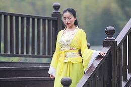 裁抑