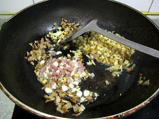 煐