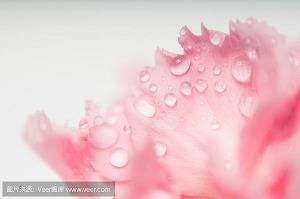 磀